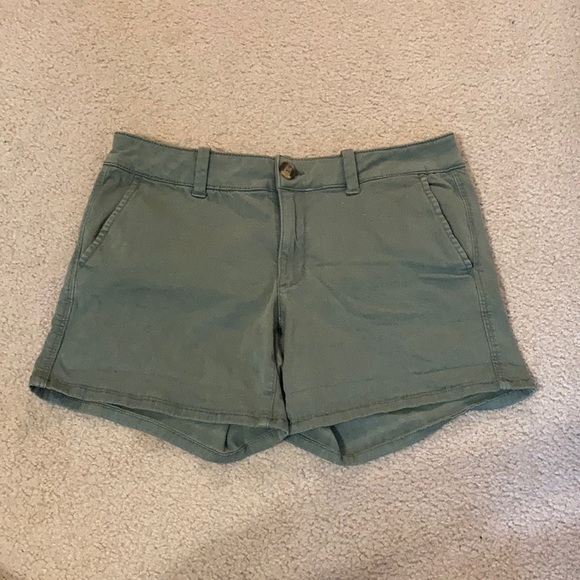 Short Kaki Bordeaux Stretch American Eagle - Taille Femme 6, Occasion En Très Bon état